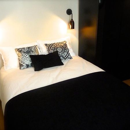 Duplex De Charme Au Coeur De Montmartre Apartment Paris Room photo