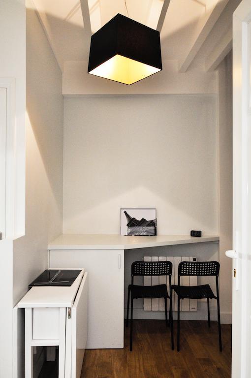 Duplex De Charme Au Coeur De Montmartre Apartment Paris Room photo