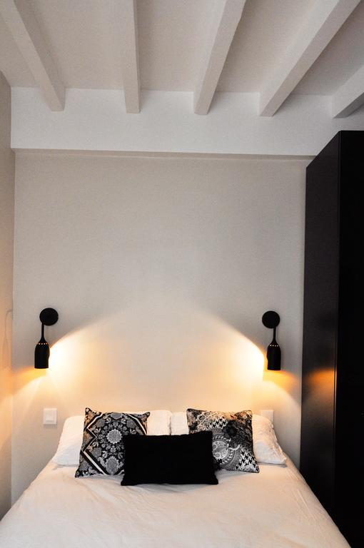 Duplex De Charme Au Coeur De Montmartre Apartment Paris Room photo