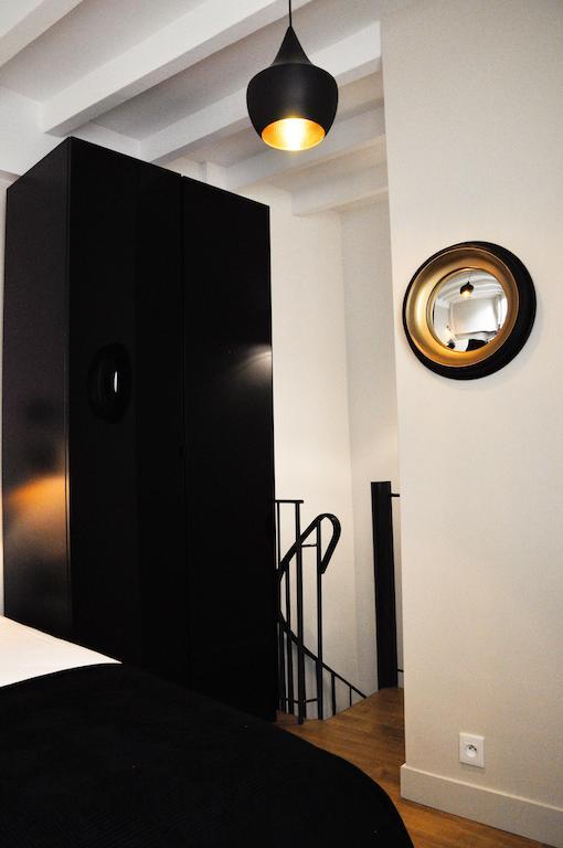 Duplex De Charme Au Coeur De Montmartre Apartment Paris Room photo
